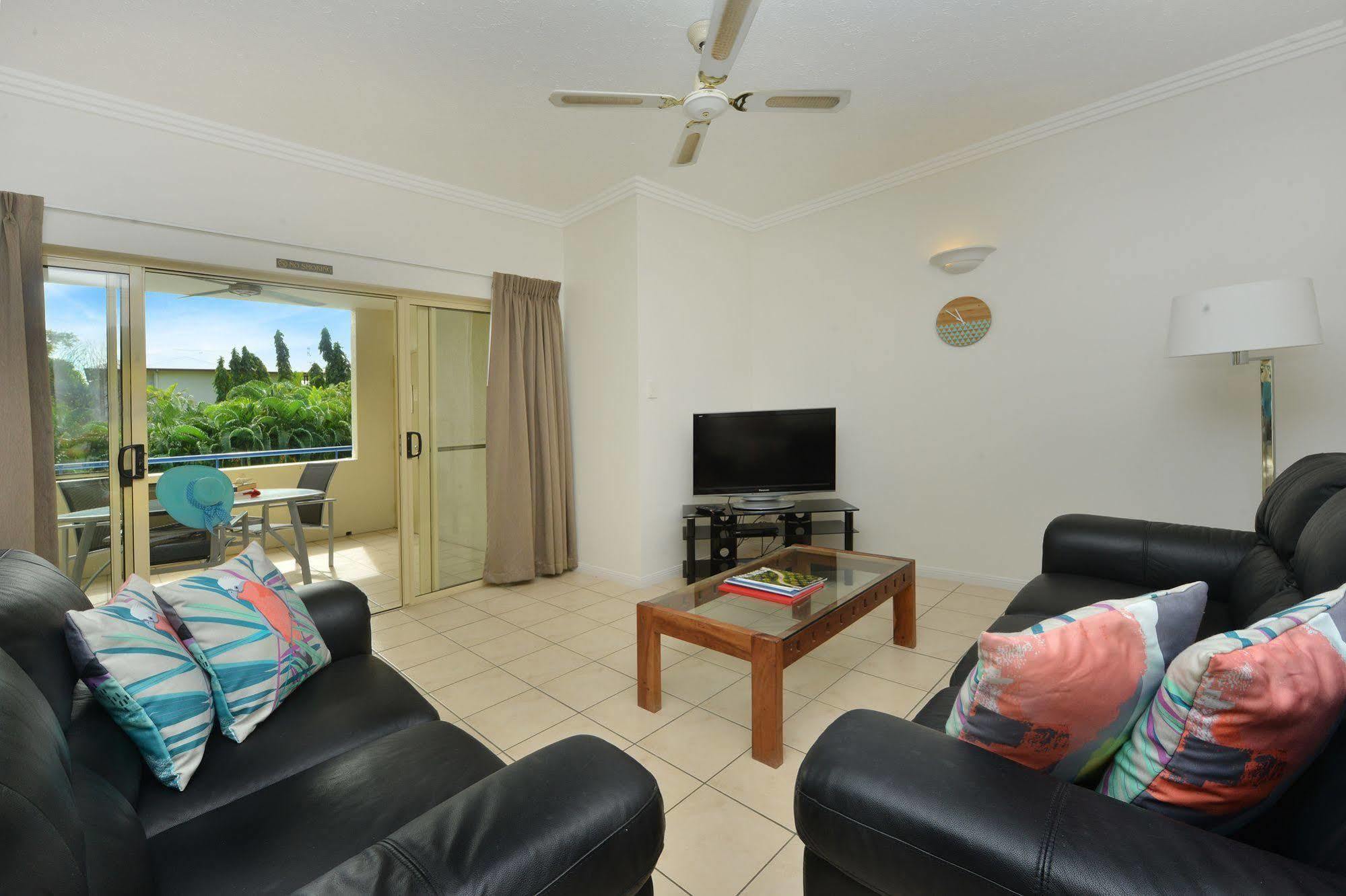 Central Plaza Port Douglas Exterior photo