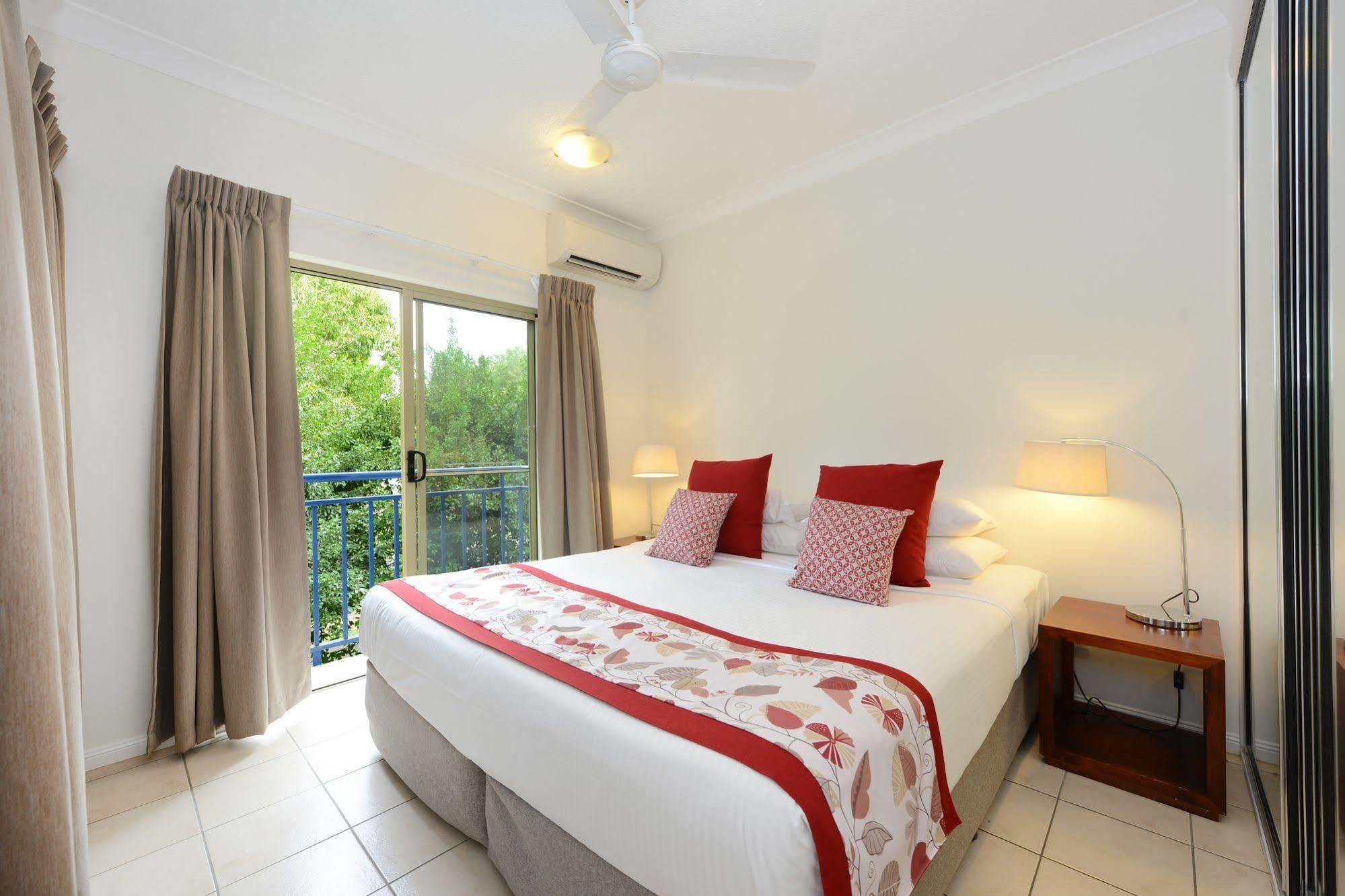Central Plaza Port Douglas Exterior photo